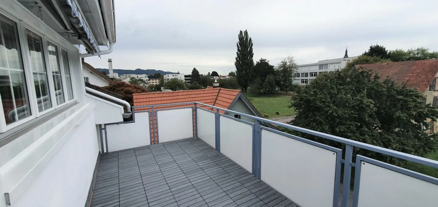 Appartement sous les combles confortable dans un emplacement central - Photo 3 sur 10