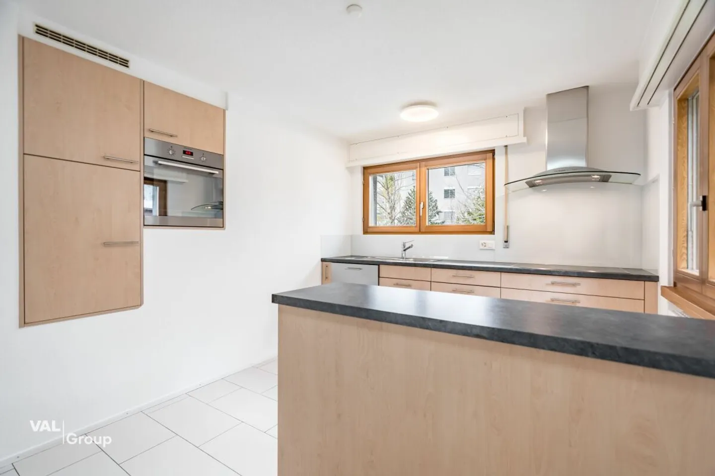 Spacious 5.5-room single-family house in Raron - plenty of space, garden, and sunny location - Photo 6 of 13