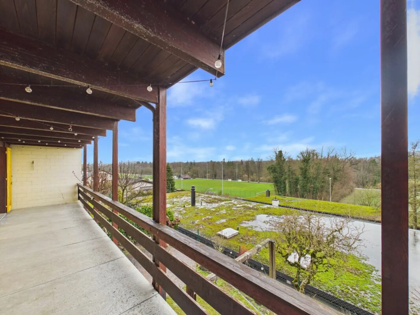 Maison semi-détachée spacieuse et bien entretenue - Photo 11 sur 12