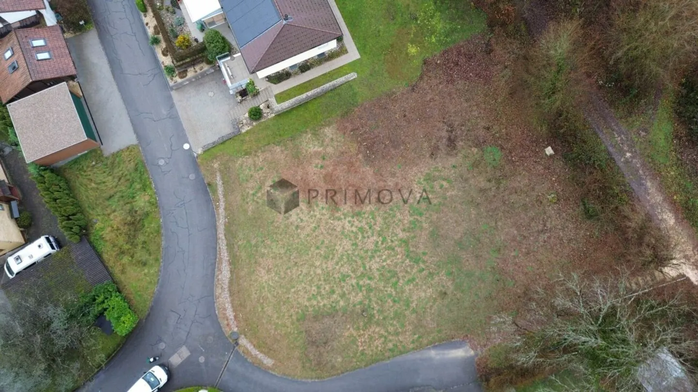 Terreno edificabile interessante per la realizzazione di una casa unifamiliare o di una casa bifamiliare in una posizione soleggiata a Pieterlen - Foto 2 di 11