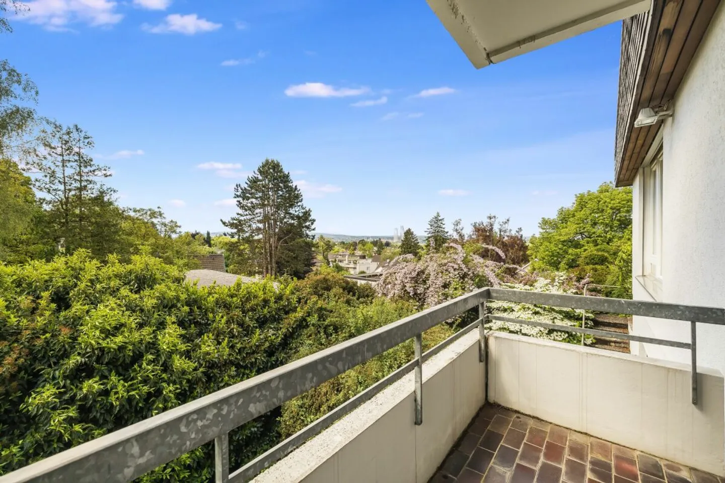 Exclusive 9-room single-family house with wellness area, double garage and stunning views - Photo 10 of 13
