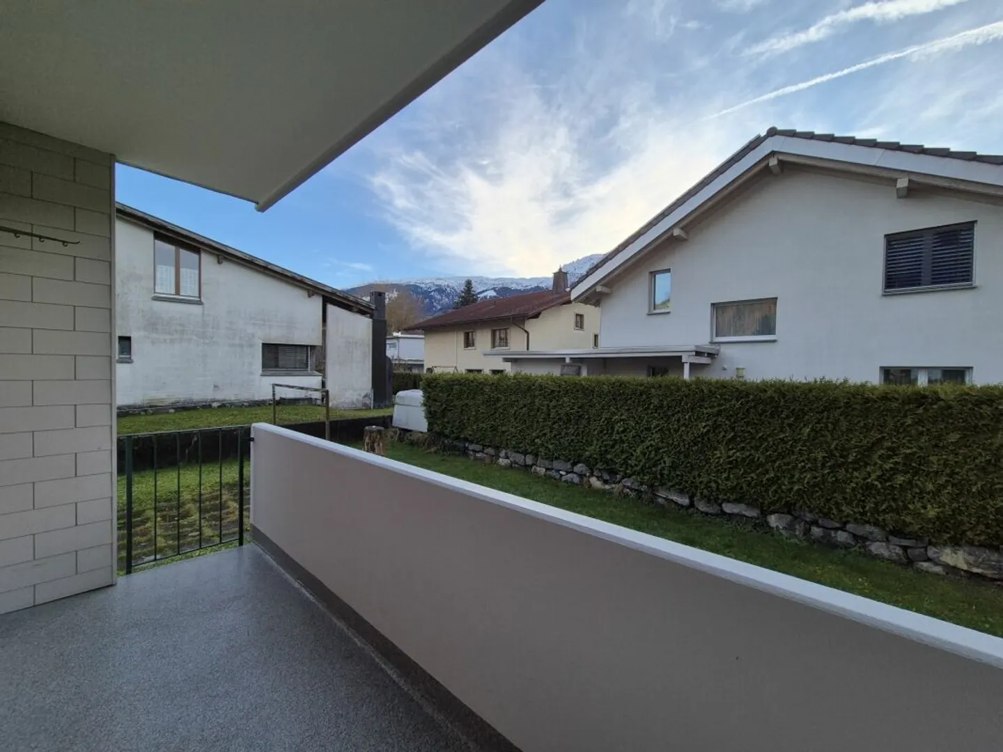 Appartamento luminoso e conveniente di 4,5 stanze con balcone - Foto 9 di 10