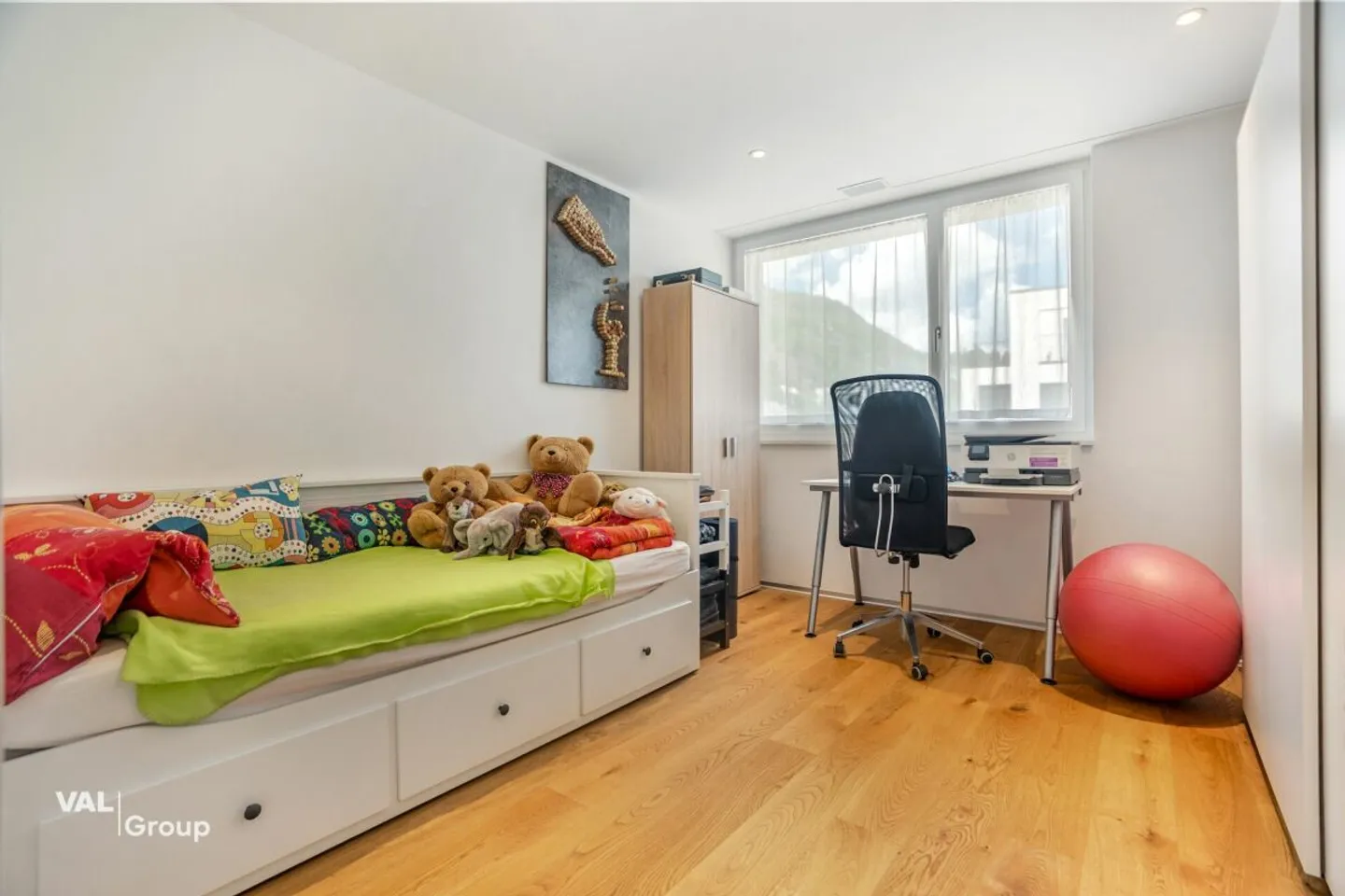 Modern Apartment in Central Naters - Photo 8 of 13