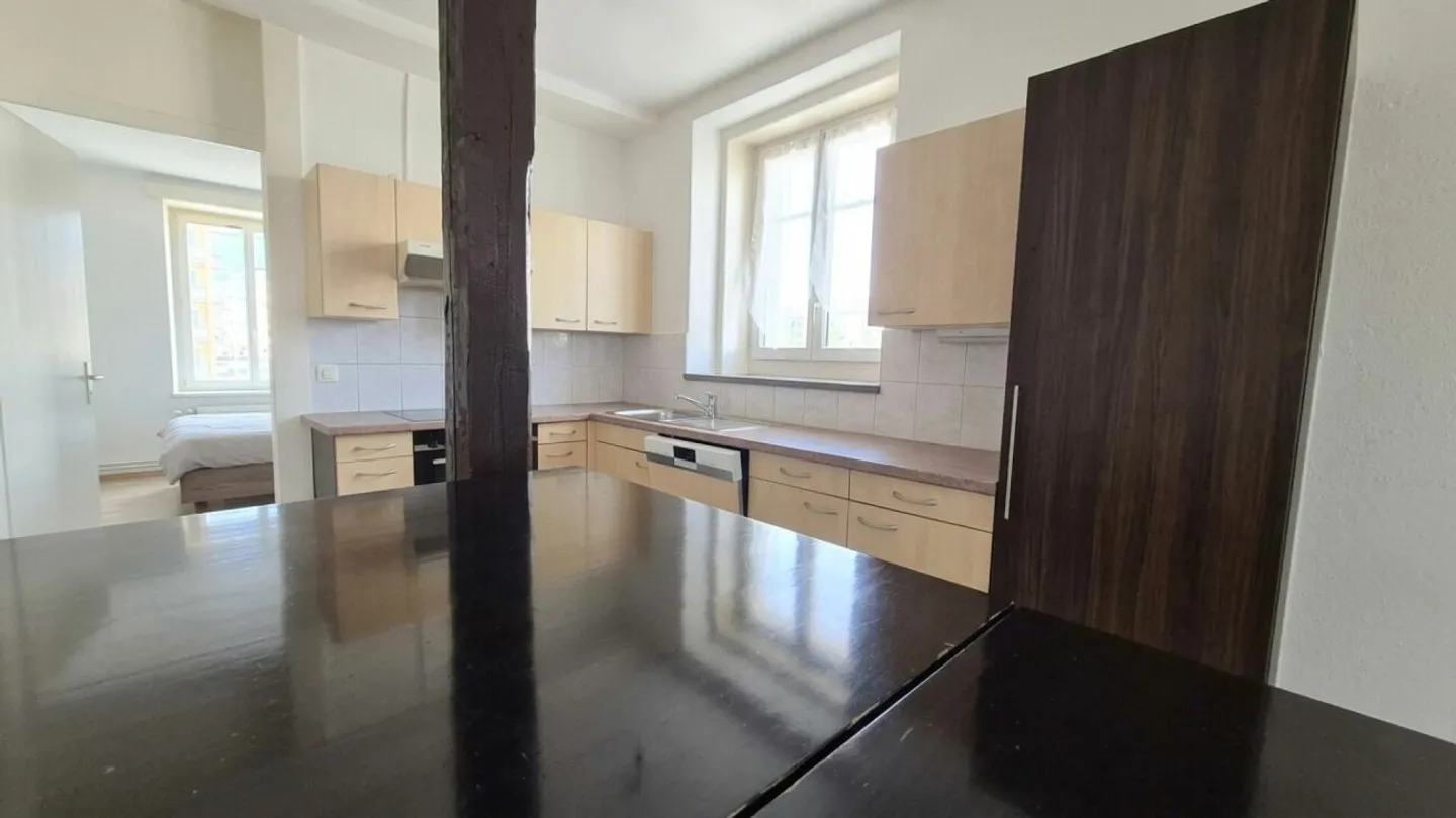 Appartement lumineux 4 pièces - Photo 2 sur 7