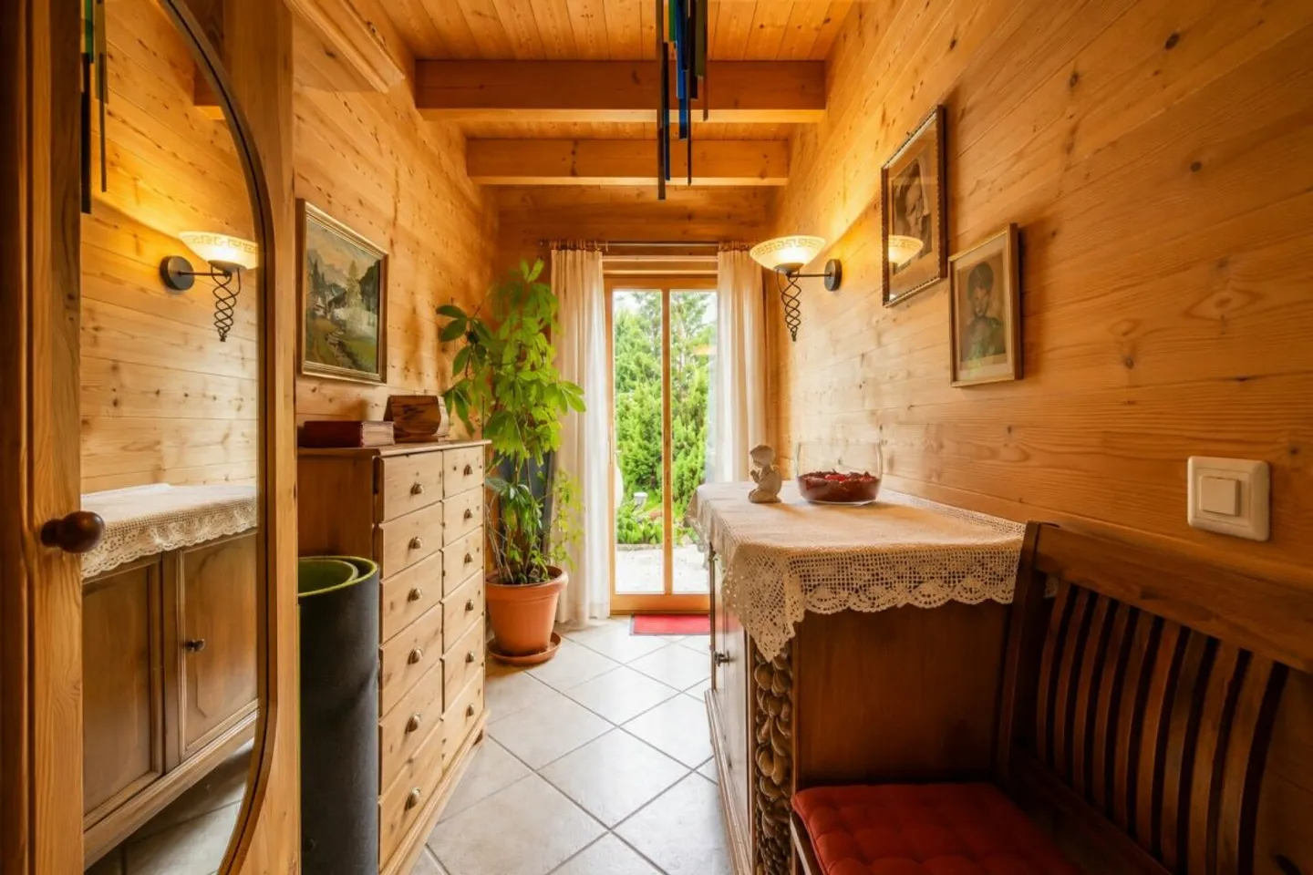 Maison en bois massif unique provenant du bois de lune - vivre sainement avec vue sur la montagne et de nombreuses possibilités d'utilisation - Photo 10 sur 13