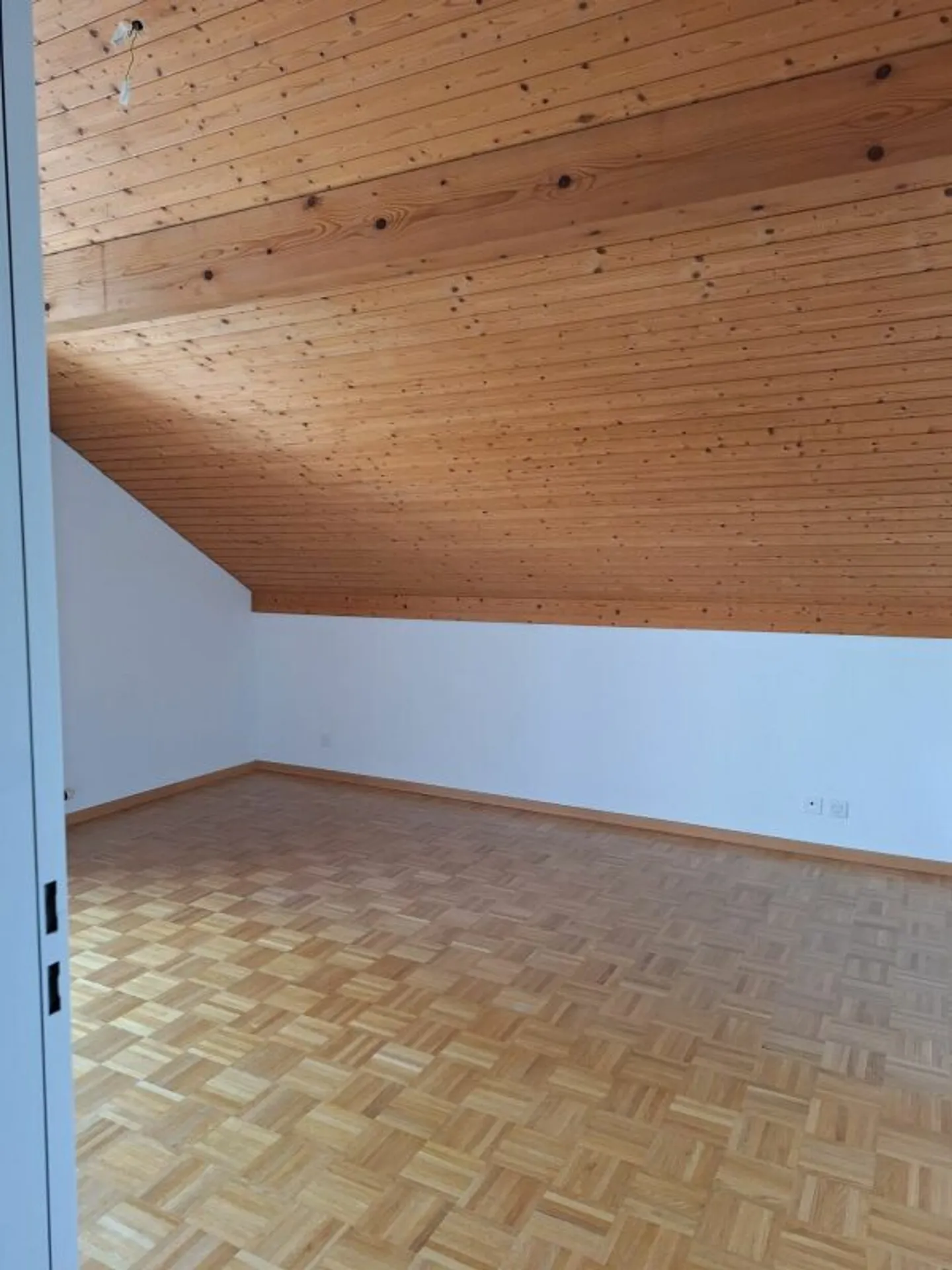 A renovated and bright 2.5 room apartment in a quiet location in Solothurn - Photo 10 of 13
