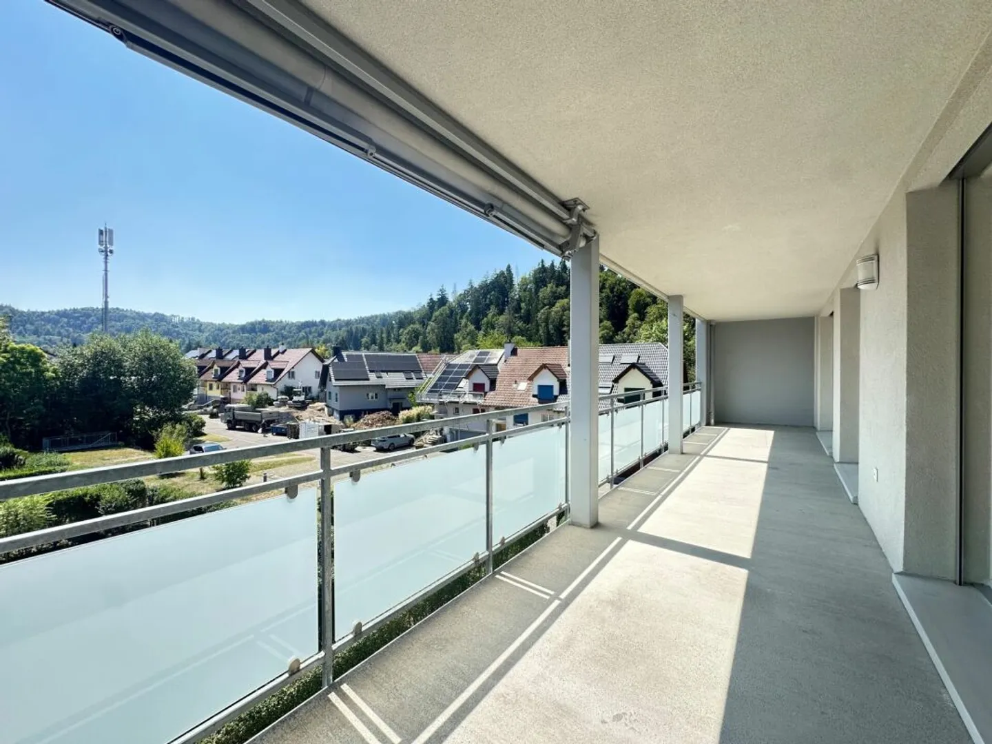 Attraktive 4.5-Zimmer Wohnung mit sonniger Terrasse - Photo 6 of 12