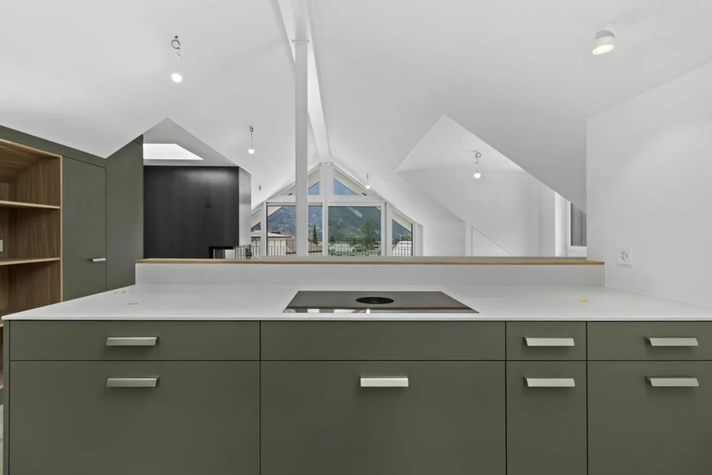 Luxury Class Home - Photo 8 of 13