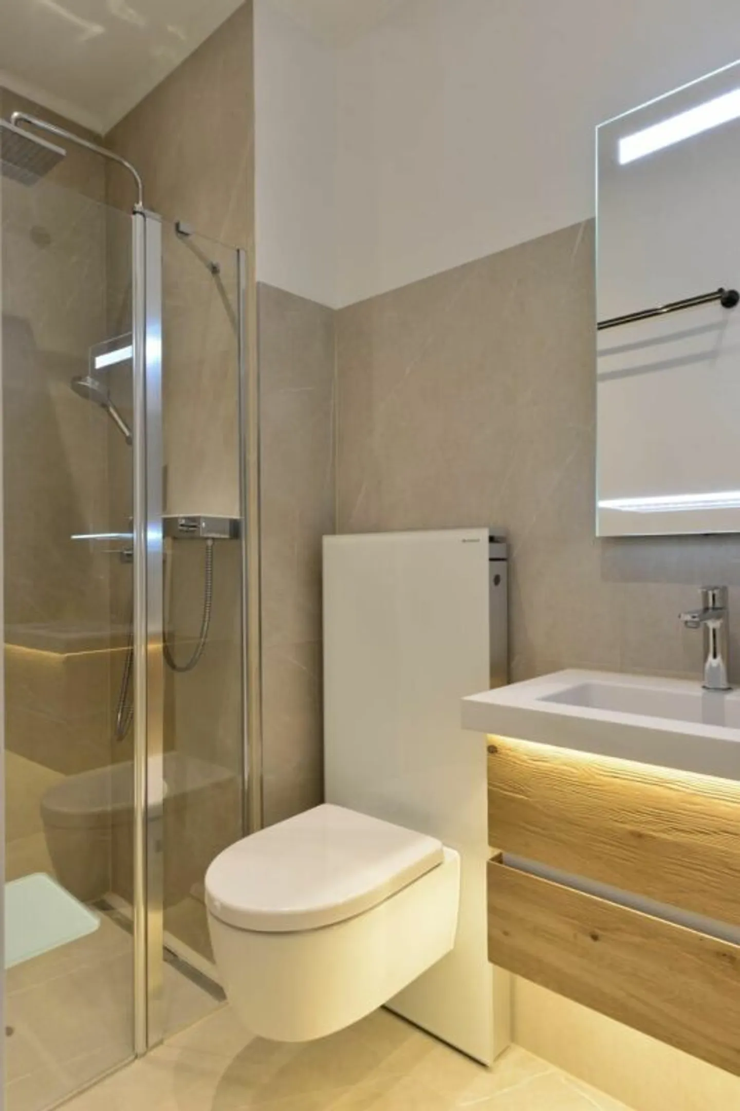 Wohnung mit grosser Terrasse im Herzen der Stadt - Ihre Wohlfühloase - Foto 9 di 13