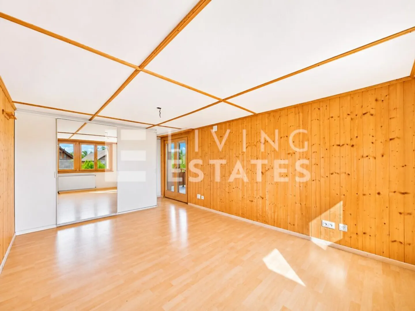 LIFE. WORK. FEEL GOOD. - EVERYTHING UNDER ONE ROOF - Photo 10 of 13