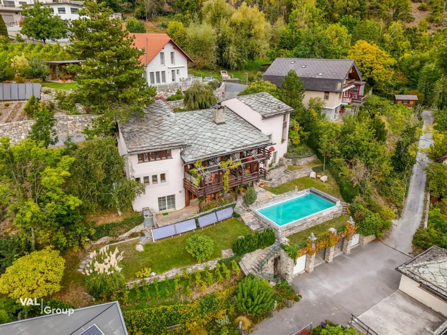 Una casa con carattere e una vista da innamorarsi - Foto 1 di 13