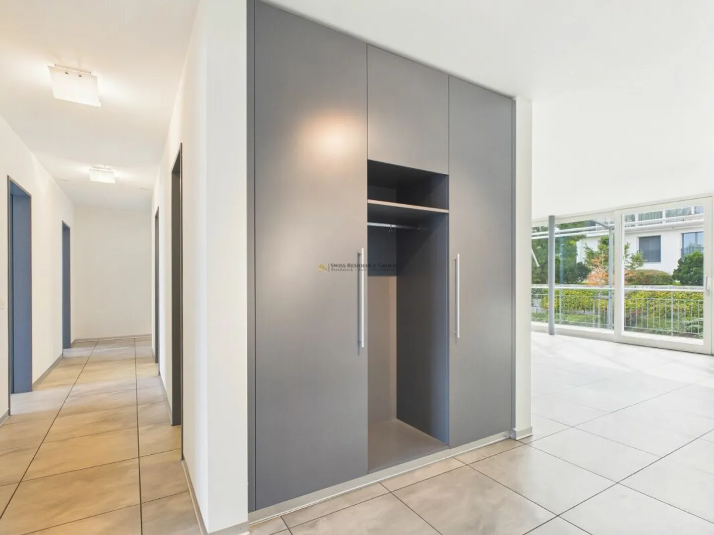 Stunning Apartment with Lake View - Photo 2 of 13