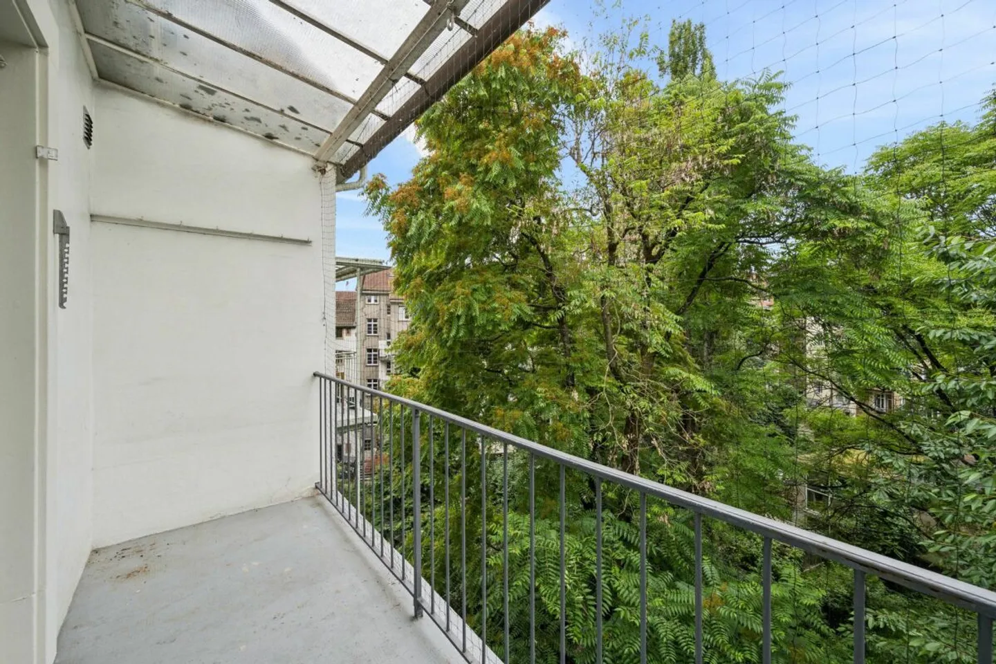 Stylish 3-room apartment - Charming neighborhood in Basel with optimal connections! - Photo 9 of 11