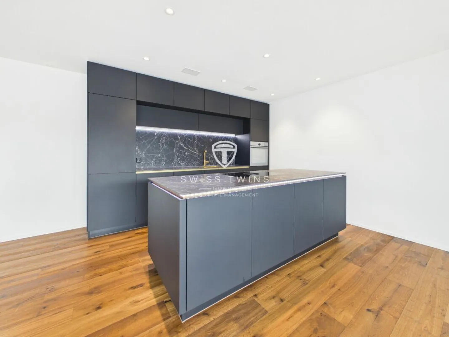 Appartamento di lusso con 3,5 stanze e terrazza privata di 132 m² con vista mozzafiato su Pilatus e Rigi - Foto 3 di 13