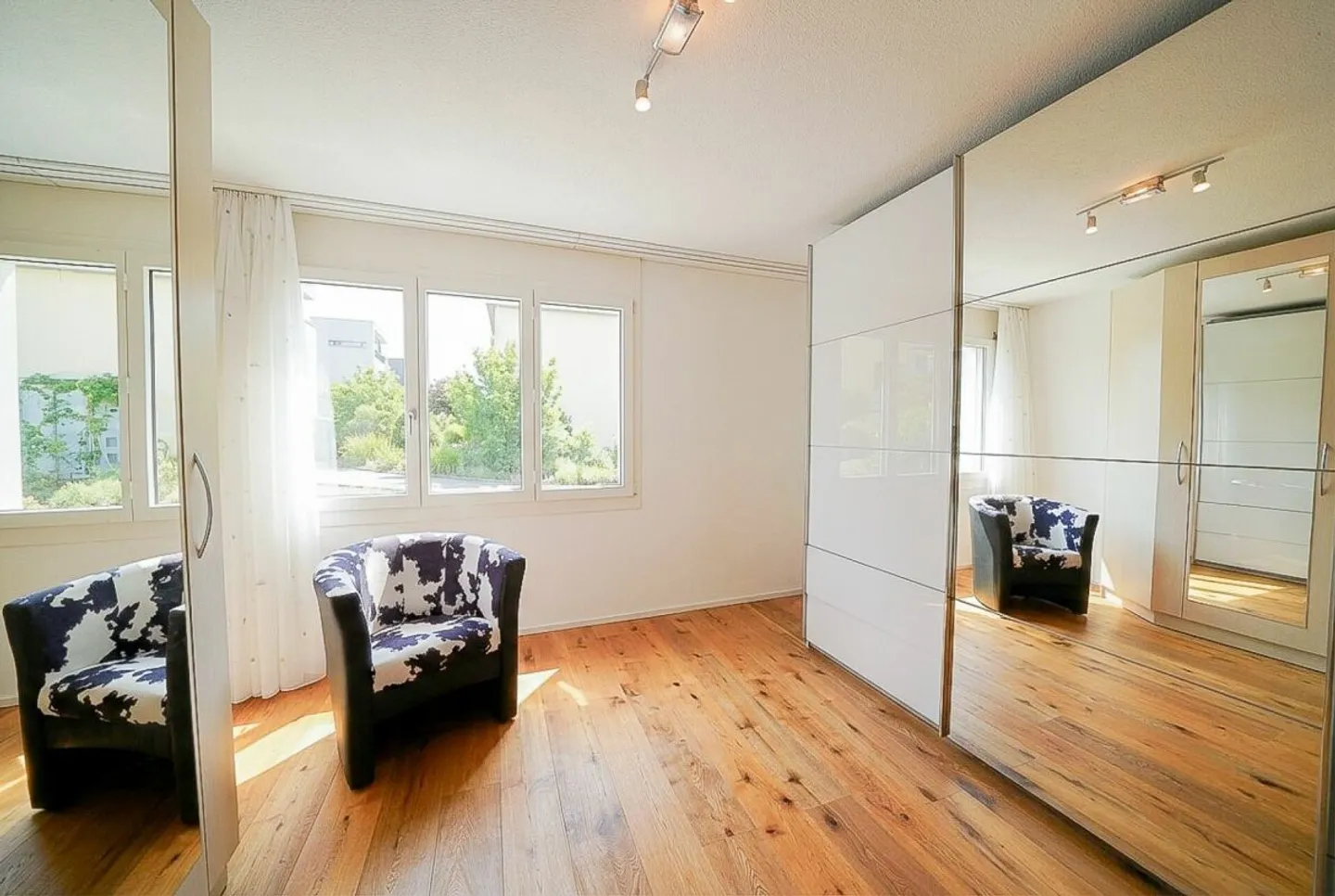 Charmantes Doppelhaus mit Garten - Foto 8 von 13