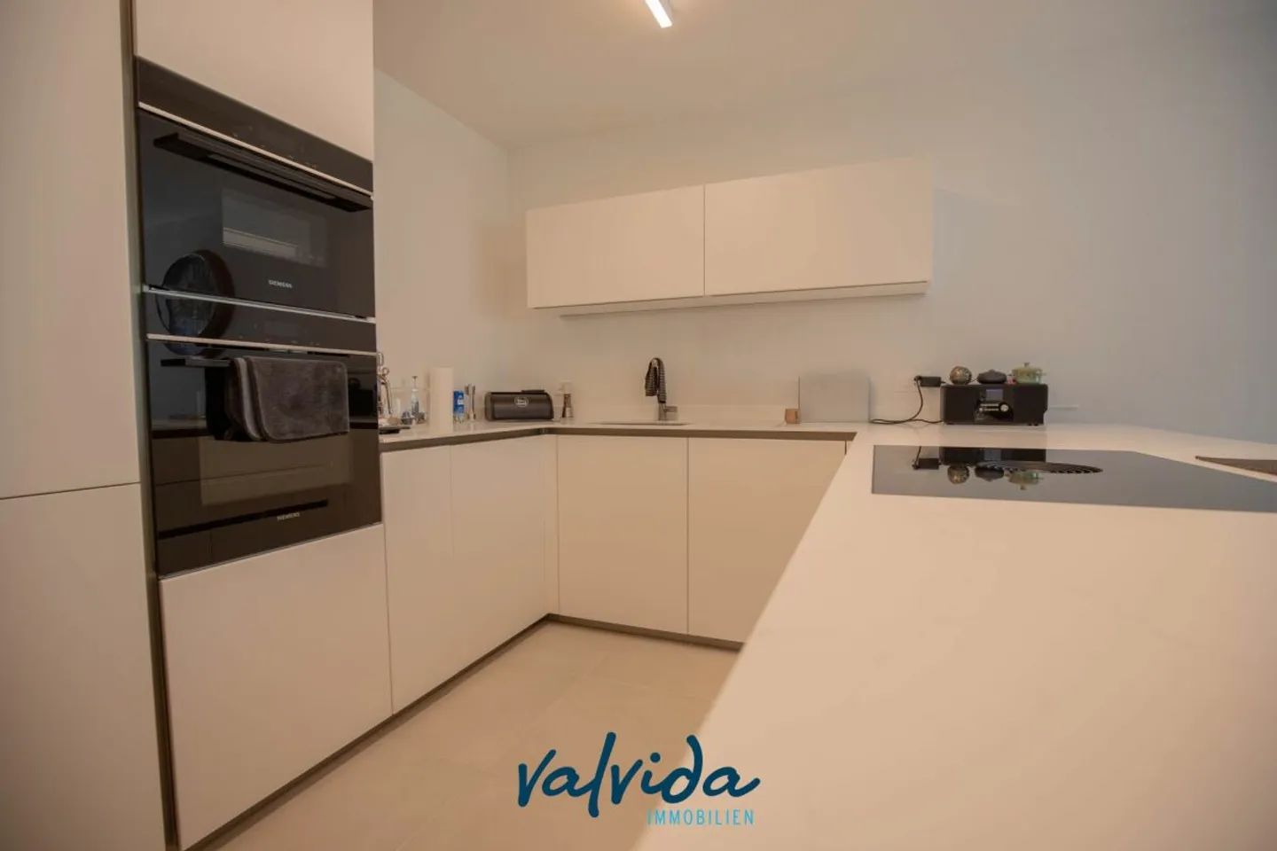 Appartement moderne avec vue sur les montagnes - Photo 3 sur 12