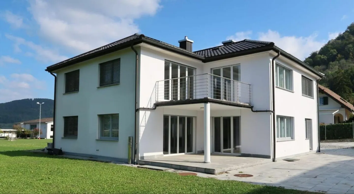 Esclusivo e indipendente con ampio spazio abitativo + doppio garage! - Foto 1 di 1