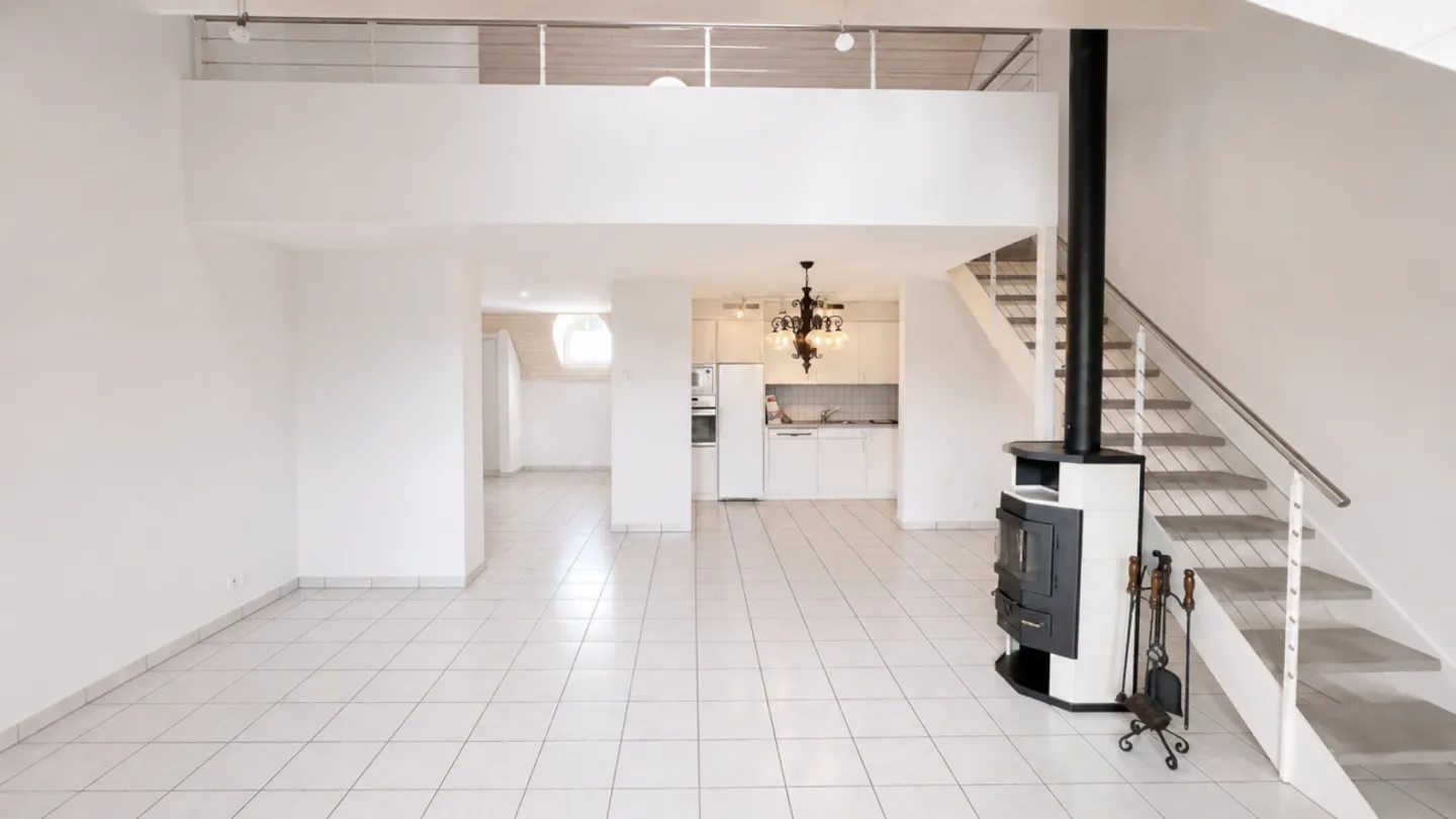 Charming 2.5-room maisonette in a quiet location - Photo 2 of 10
