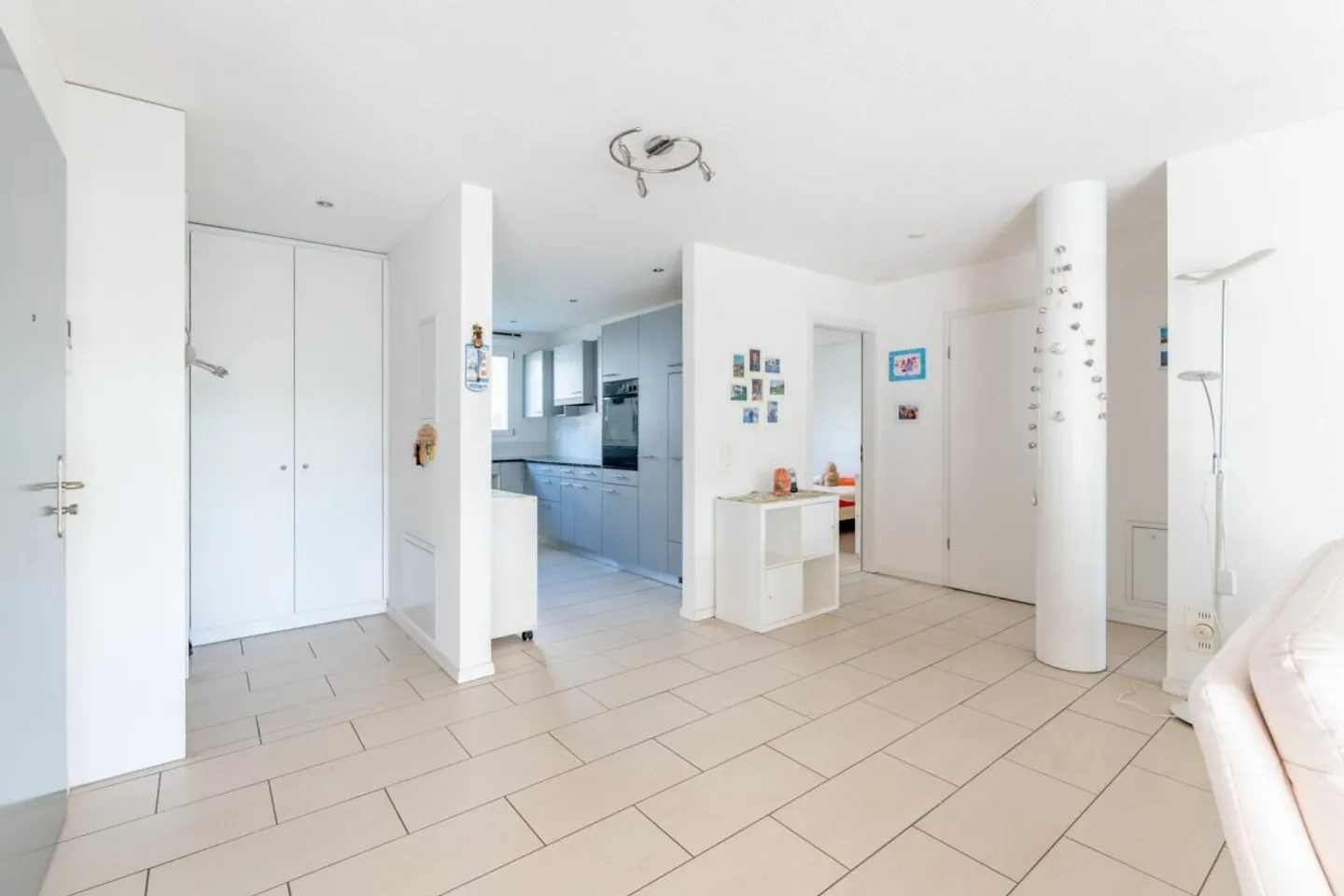 Spacious 3.5-room apartment with winter garden near the city - Photo 6 of 13