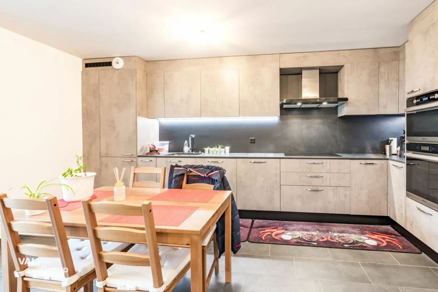 Charming apartment in a village where life is good - Photo 4 of 10