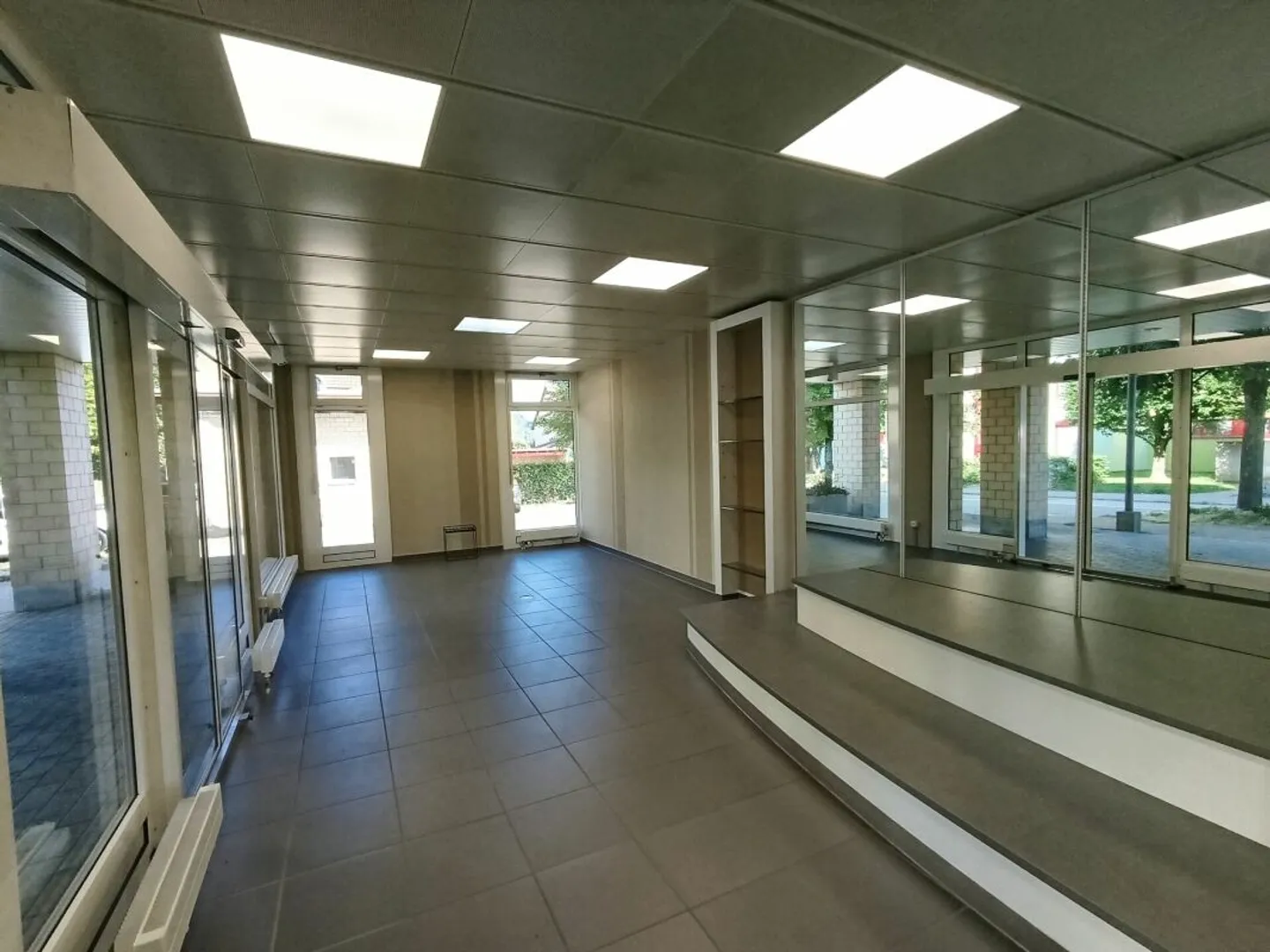 Premium Standort in Rothrist! Ihre neue Verkaufsfläche im Herzen der Gemeinde - Foto 7 von 10