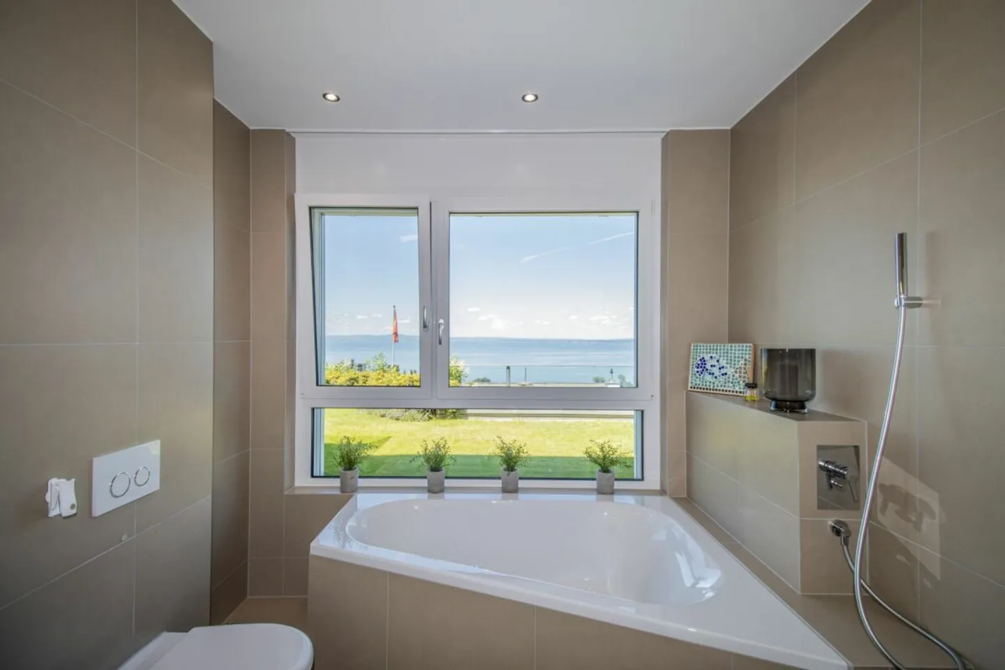 Appartement de jardin 4.5 pièces de standing avec vue panoramique - Photo 10 sur 13