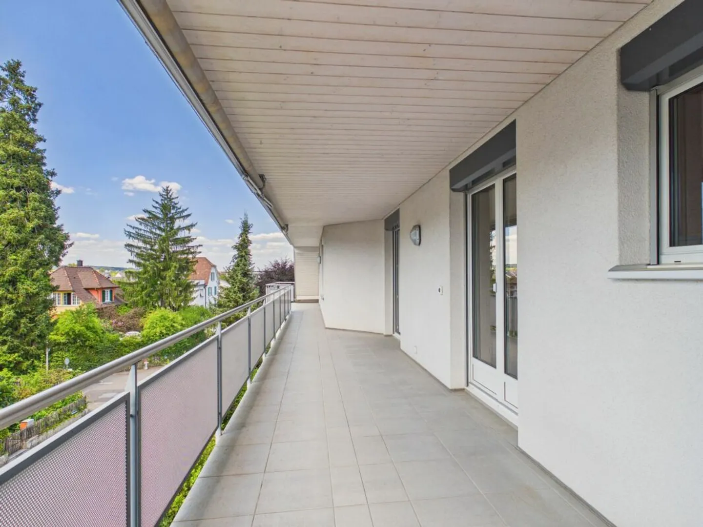 Ampio attico in posizione tranquilla con grande balcone - Foto 13 di 13