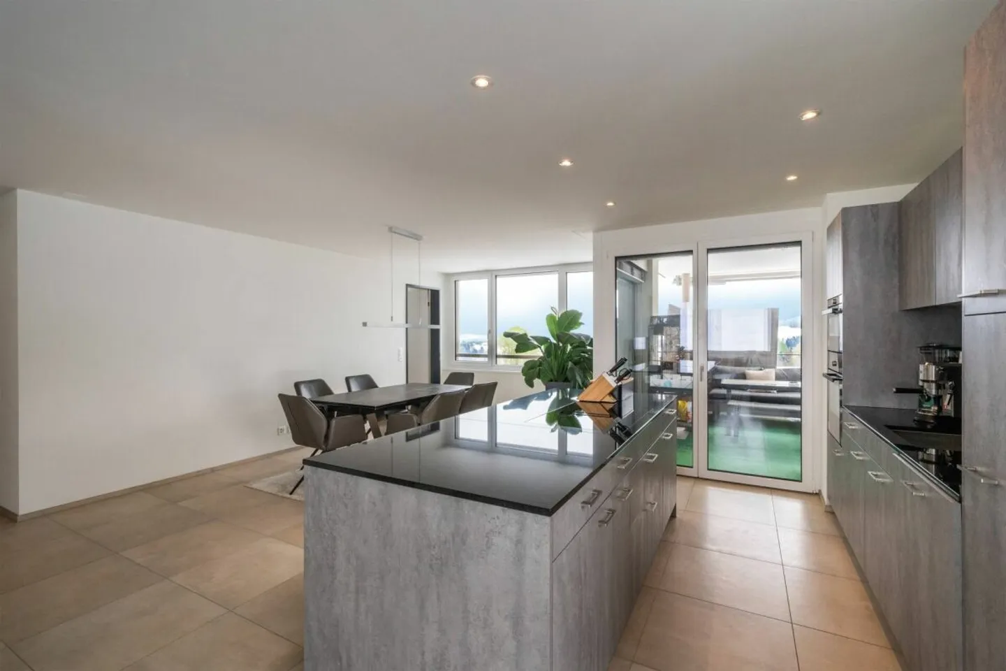 Moderne Wohnung mit fantastischer Aussicht - Foto 5 von 12