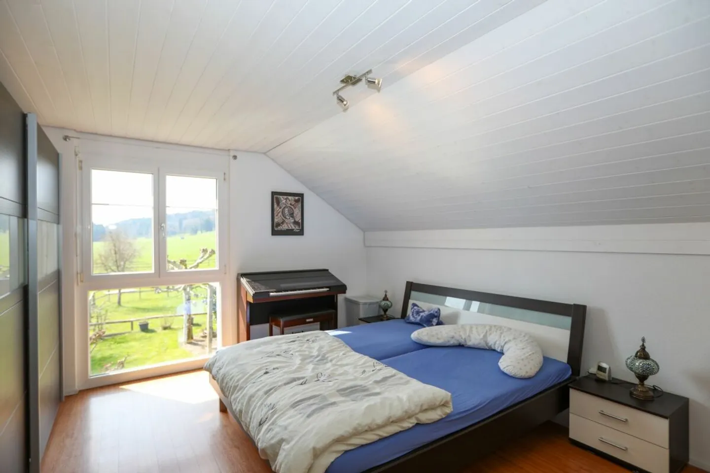 Living in a quiet location: 5.5-room detached house with spacious garden - Photo 7 of 13