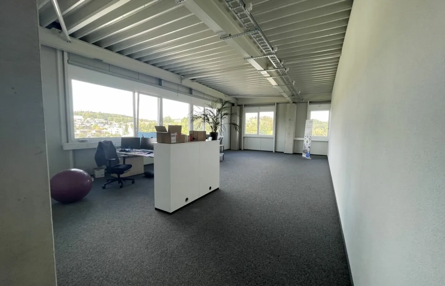 Helle Bürofläche in Unterentfelden - Foto 2 von 13