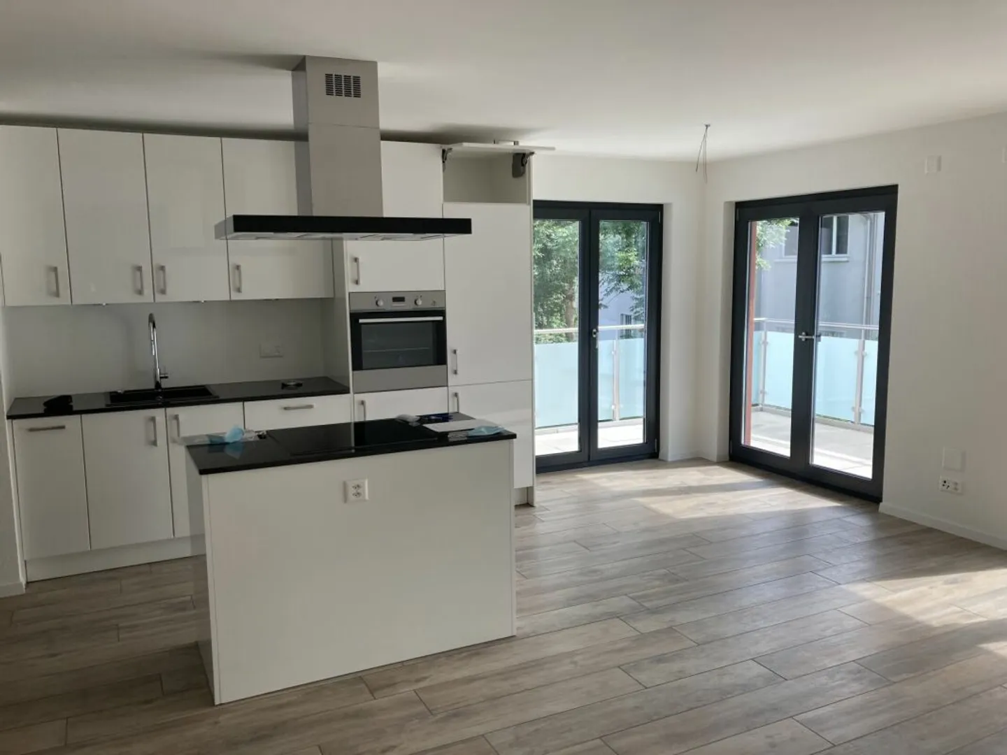 Bright and modern 4.5 room apartment - Photo 3 of 8