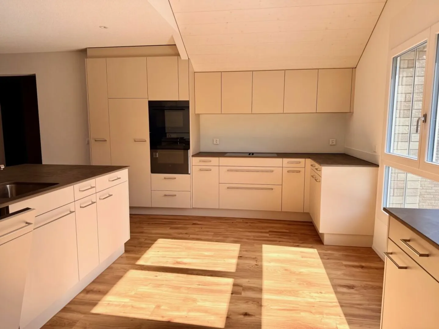 Appartement de luxe en attique avec vue illimitée - Photo 6 sur 7