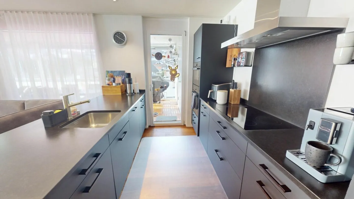 Appartement mansardé moderne de 4½ pièces dans un emplacement de choix - Photo 6 sur 13