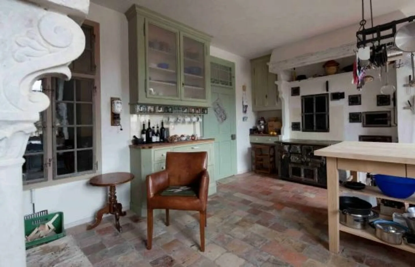 Bijou - Appartement 6.5 pièces, entièrement rénové avec terrasse sur le toit de 200m2 - Photo 2 sur 13