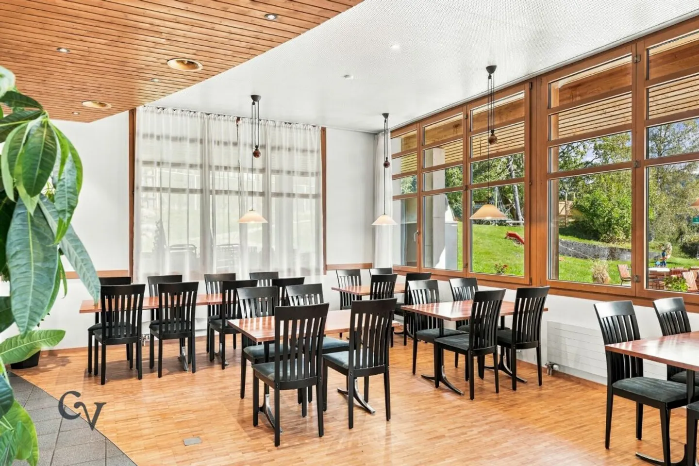 Traditional Eigenthalerhof - Excursion restaurant at the foot of Pilatus for lease - Photo 10 of 13