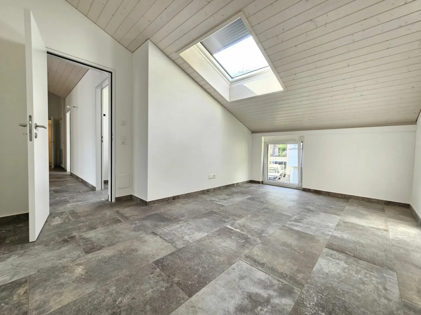 GORDOLA - Appartement mansardé de 3,5 pièces - Photo 5 sur 12