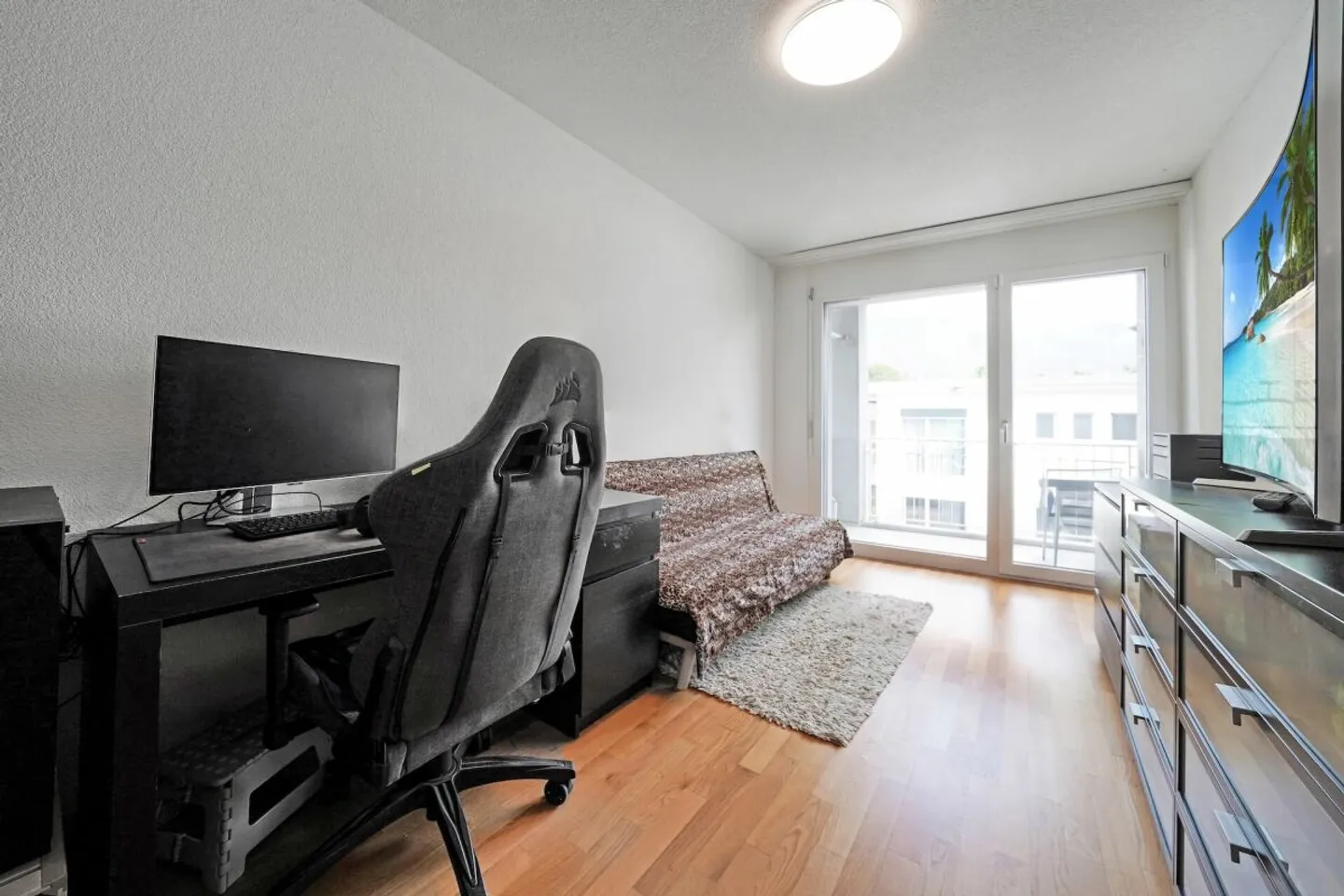 Modernes 5.5-Zimmer-Eck-Reihenhaus mit Wärmepumpe & Solaranlage - Photo 12 sur 13