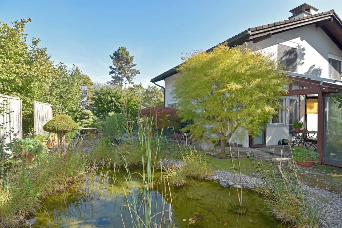 Casa indipendente con giardino idilliaco - Foto 4 di 13