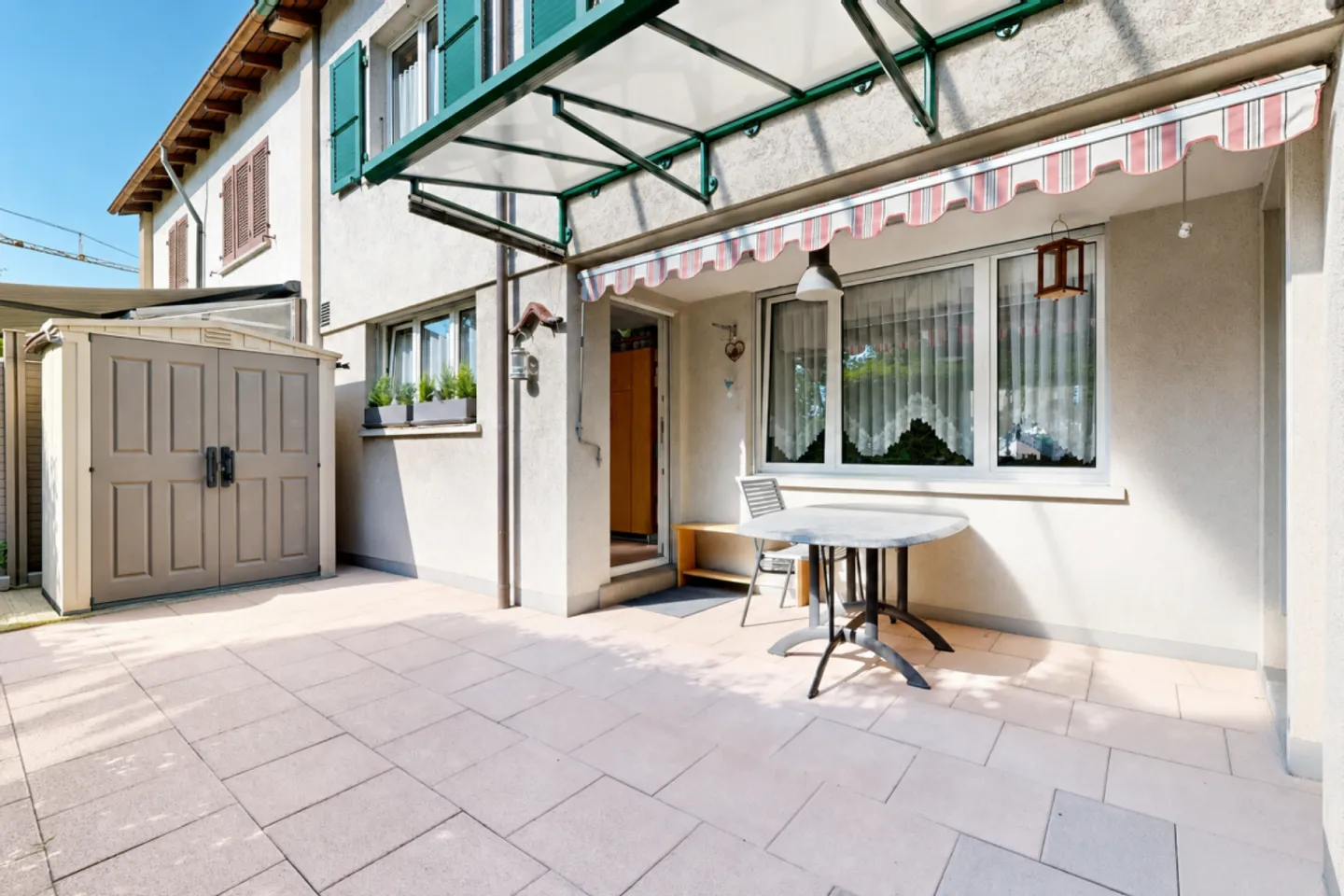 Well-maintained single-family house with forecourt and terrace - Photo 7 of 13
