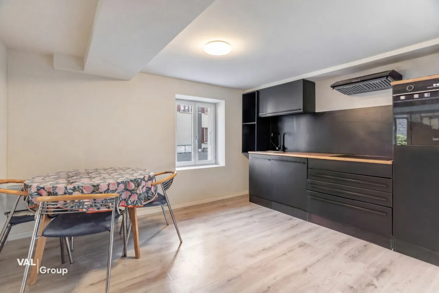 Investment Property in Brig-Glis - 4 Apartments, Ideal for Investors - Photo 2 of 13