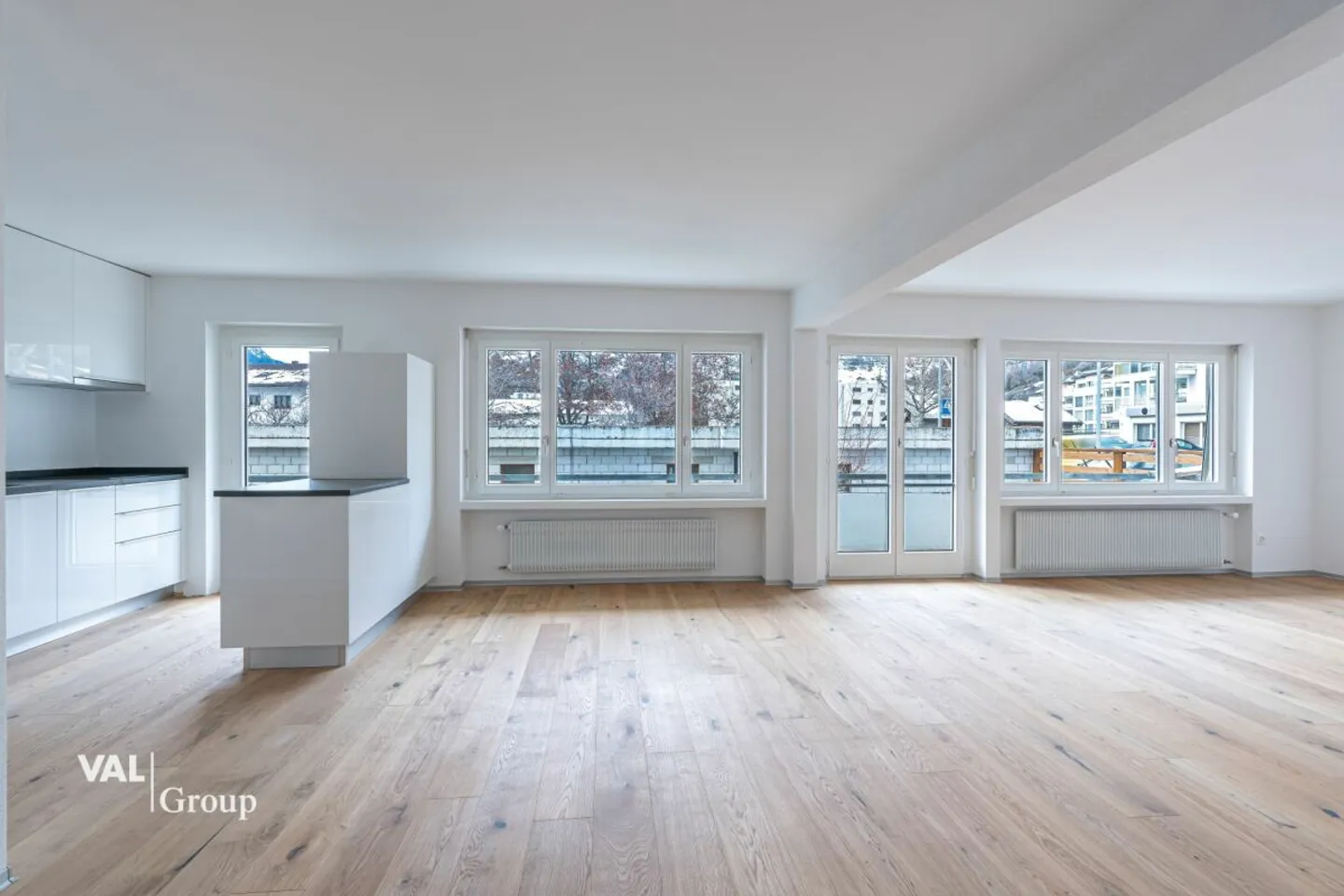 Appartement 4.5 pièces dans un emplacement ensoleillé et familial à Naters - Photo 3 sur 13