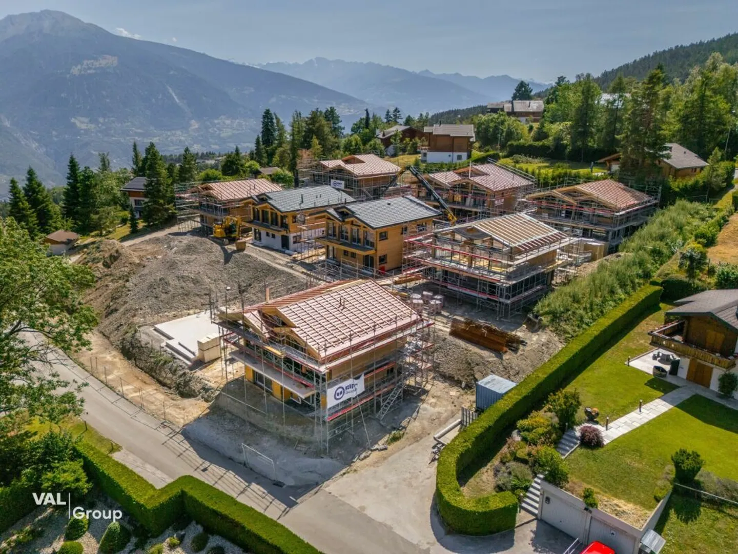 Exklusive Chalets in Crans-Montana - Foto 1 von 13