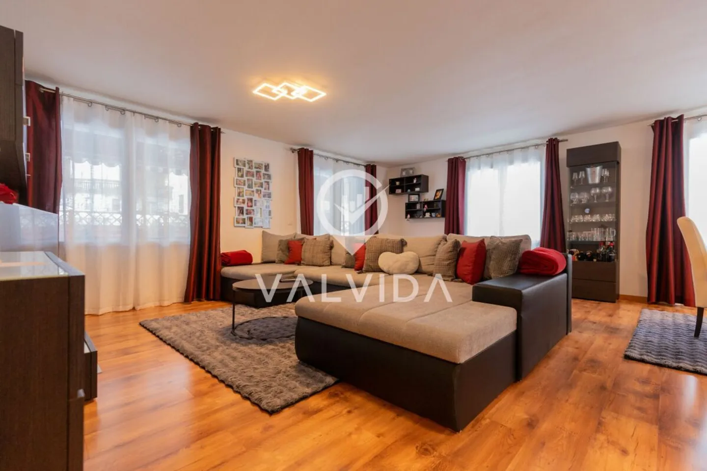 Your Retreat Near Zermatt - Charming Single-Family Home in Täsch - Photo 5 of 13