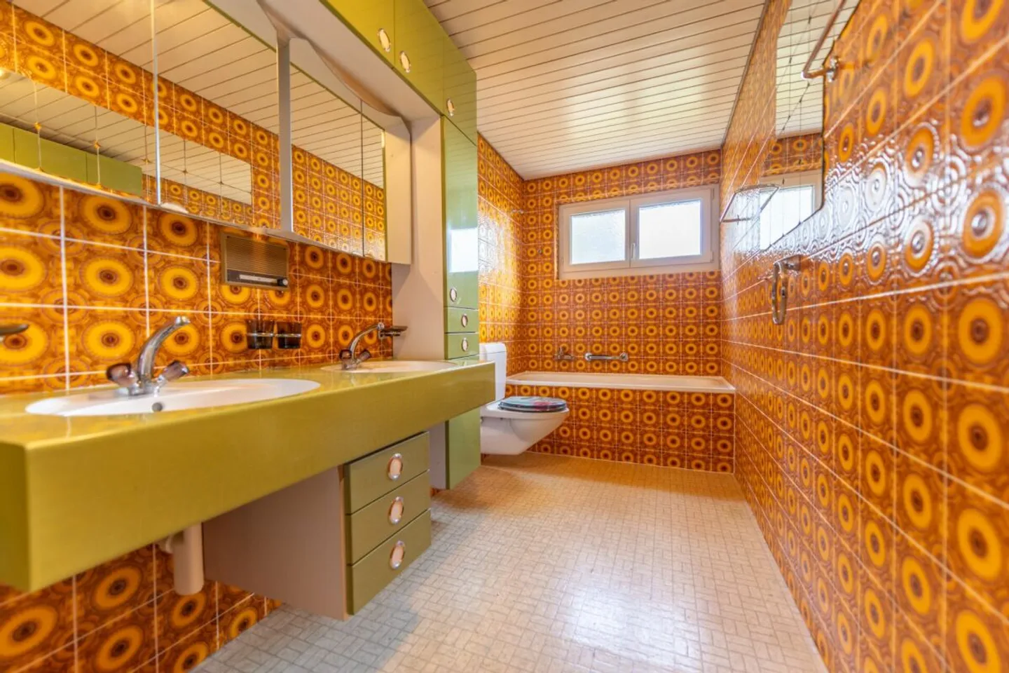 Space for Ideas: Spacious Single-Family Home on Two Floors - Photo 8 of 13