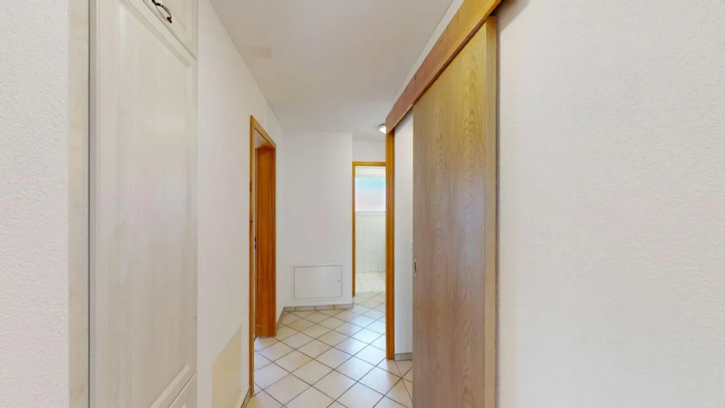 2 1/2 Room Apartment Quiet Location - Short Distance to the Center - Photo 8 of 12