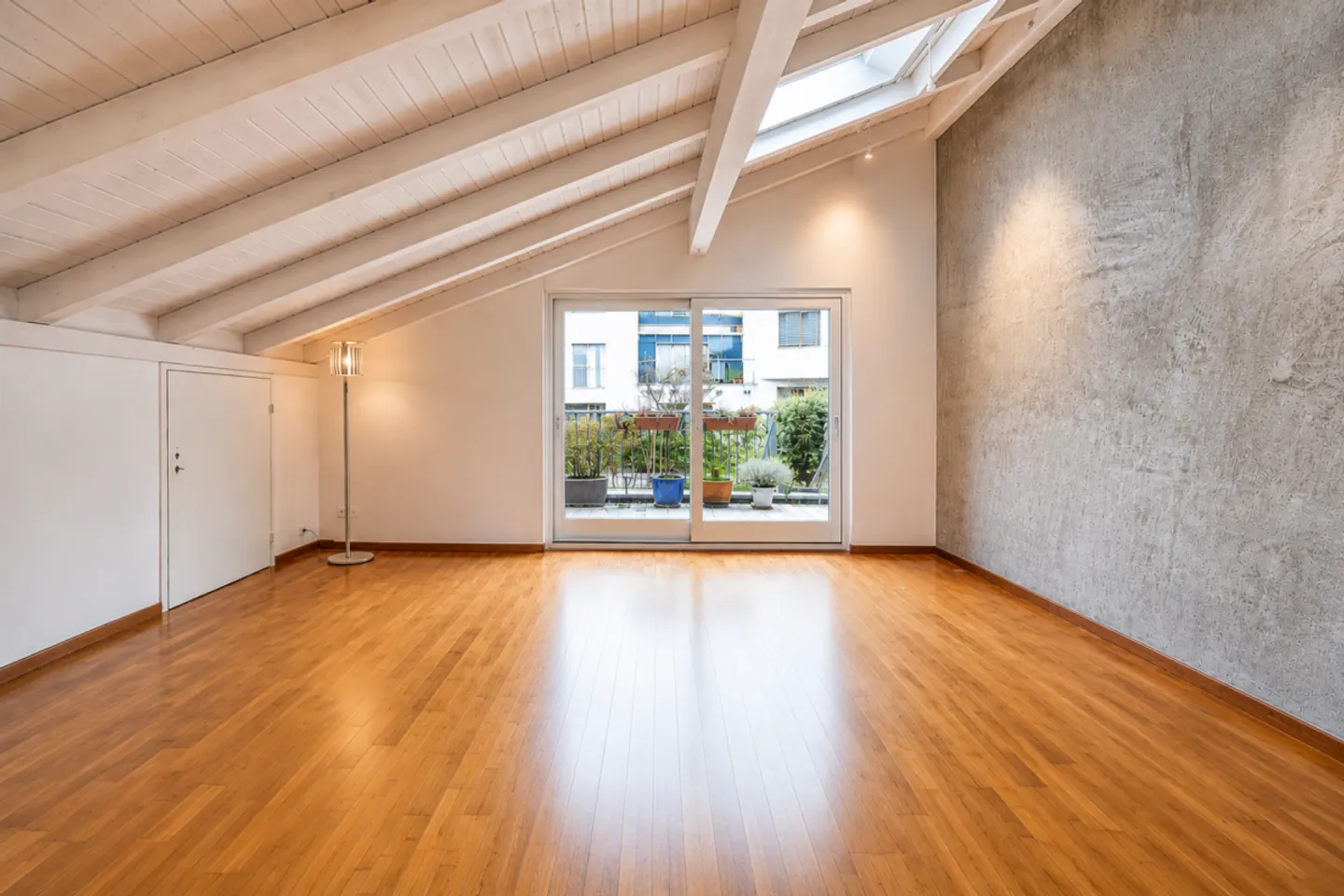 Casa a schiera architettonica con spazio, luce e privacy a Gockhausen - Foto 12 di 13