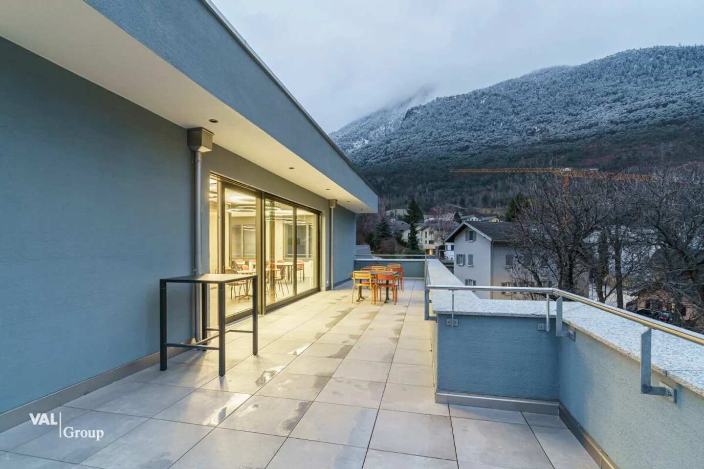 Centro servizi in una posizione eccellente con opzioni di utilizzo versatili - Foto 4 di 13