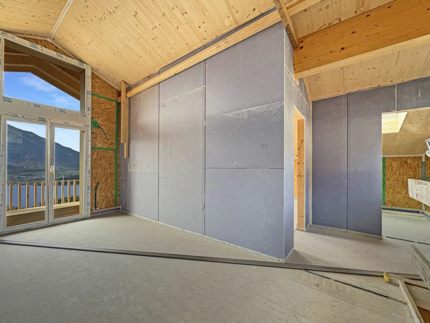 Nouvelle construction dans le style chalet, indépendante, moderne et avec une vue attrayante sur le lac de Thun en direction de Niesen et Thun - Photo 13 sur 13