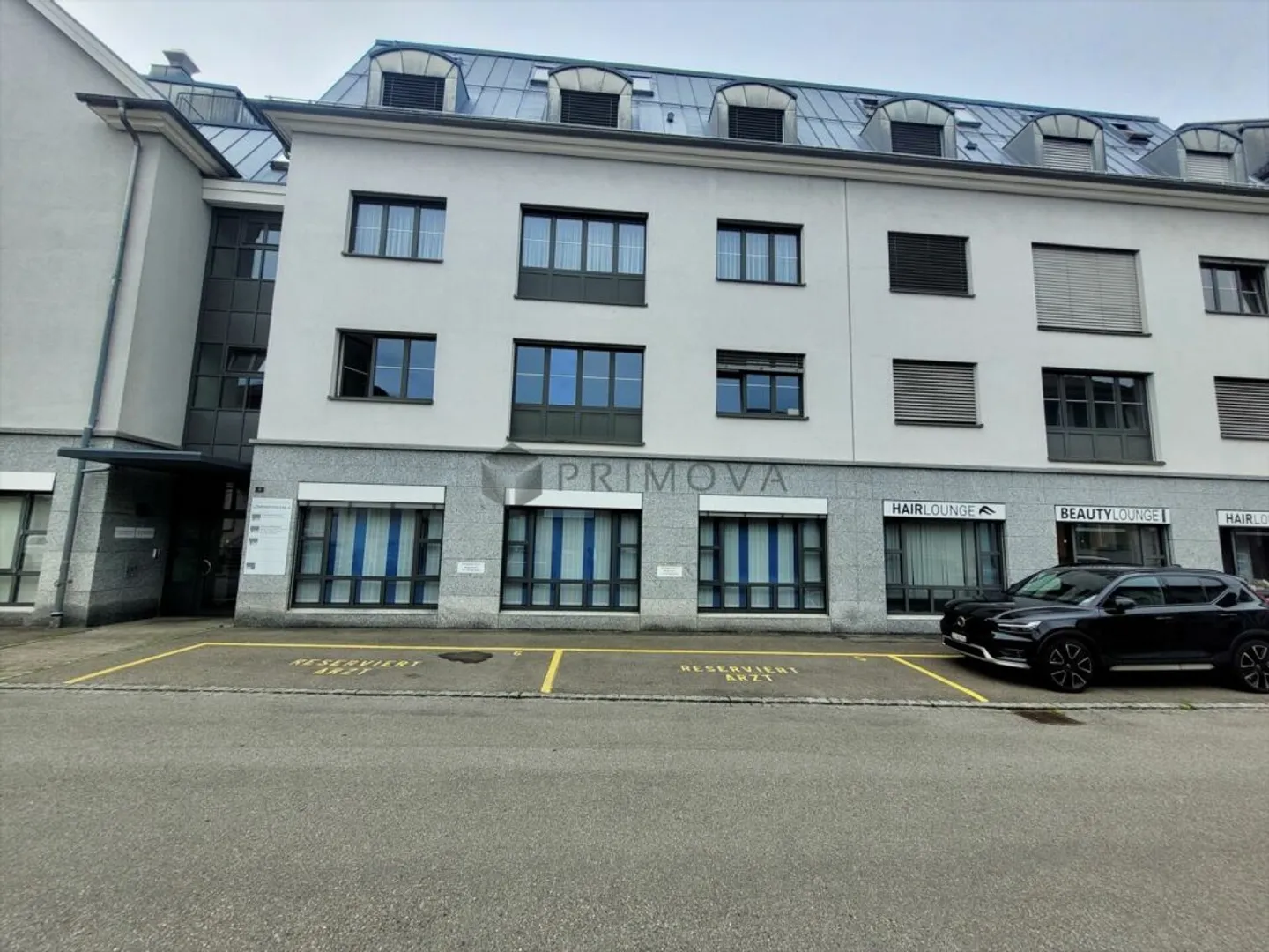 Espace commercial représentatif dans le centre-ville de Flawil - Photo 9 sur 10