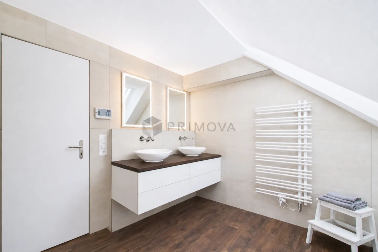 Light, Space and Emotions - Your New Home Above the Rooftops - Photo 10 of 13